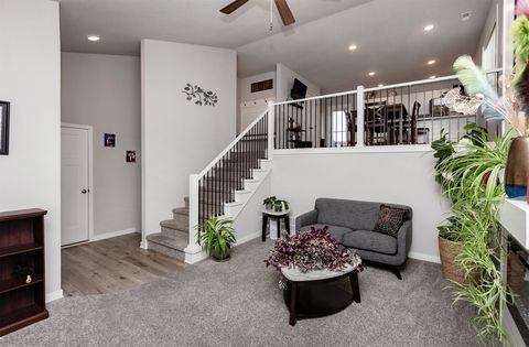 Homes For Sale - 975 Locust Street<br/> Waukee, IA 50263