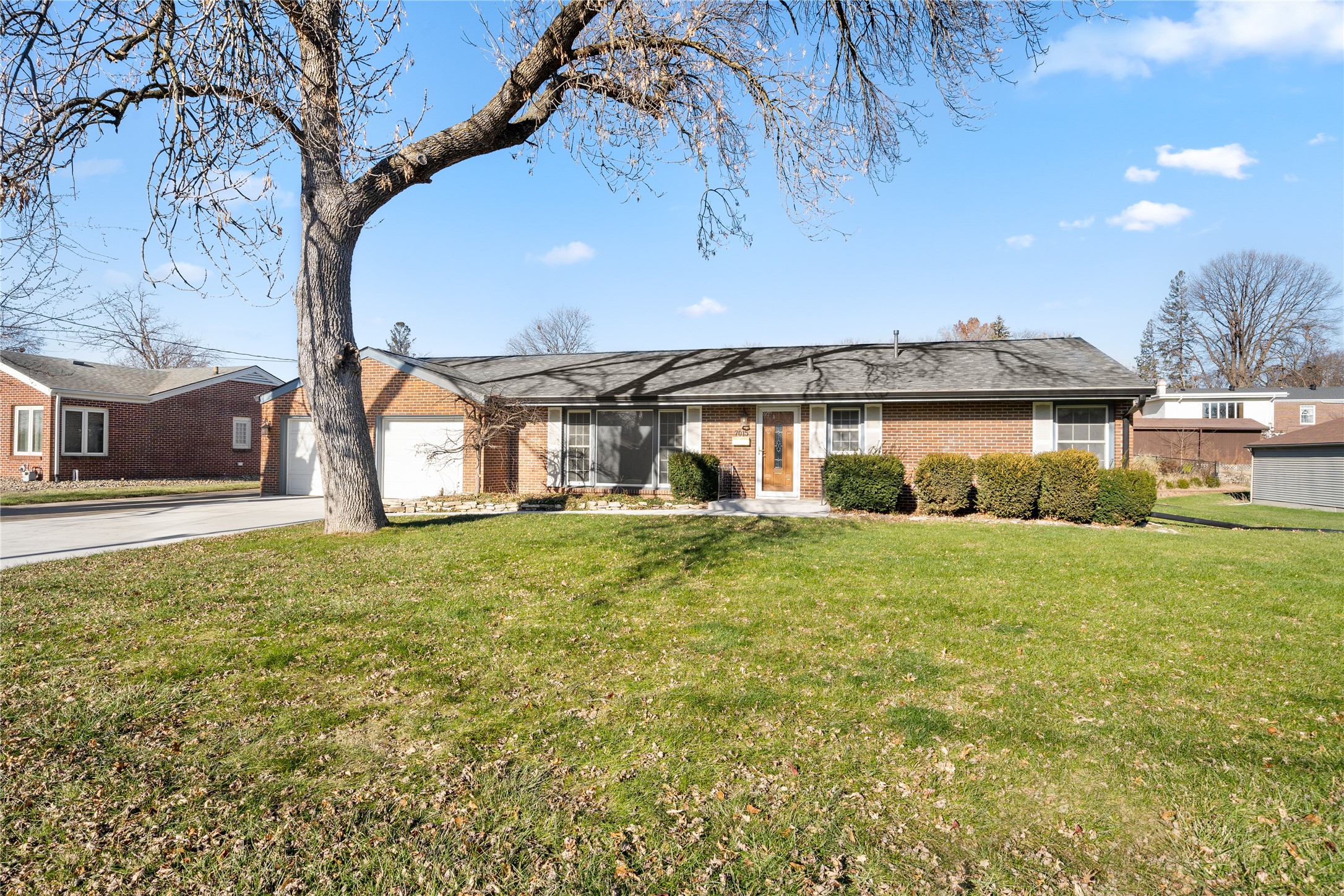 7015 Colby Avenue, Windsor Heights, Iowa image 2