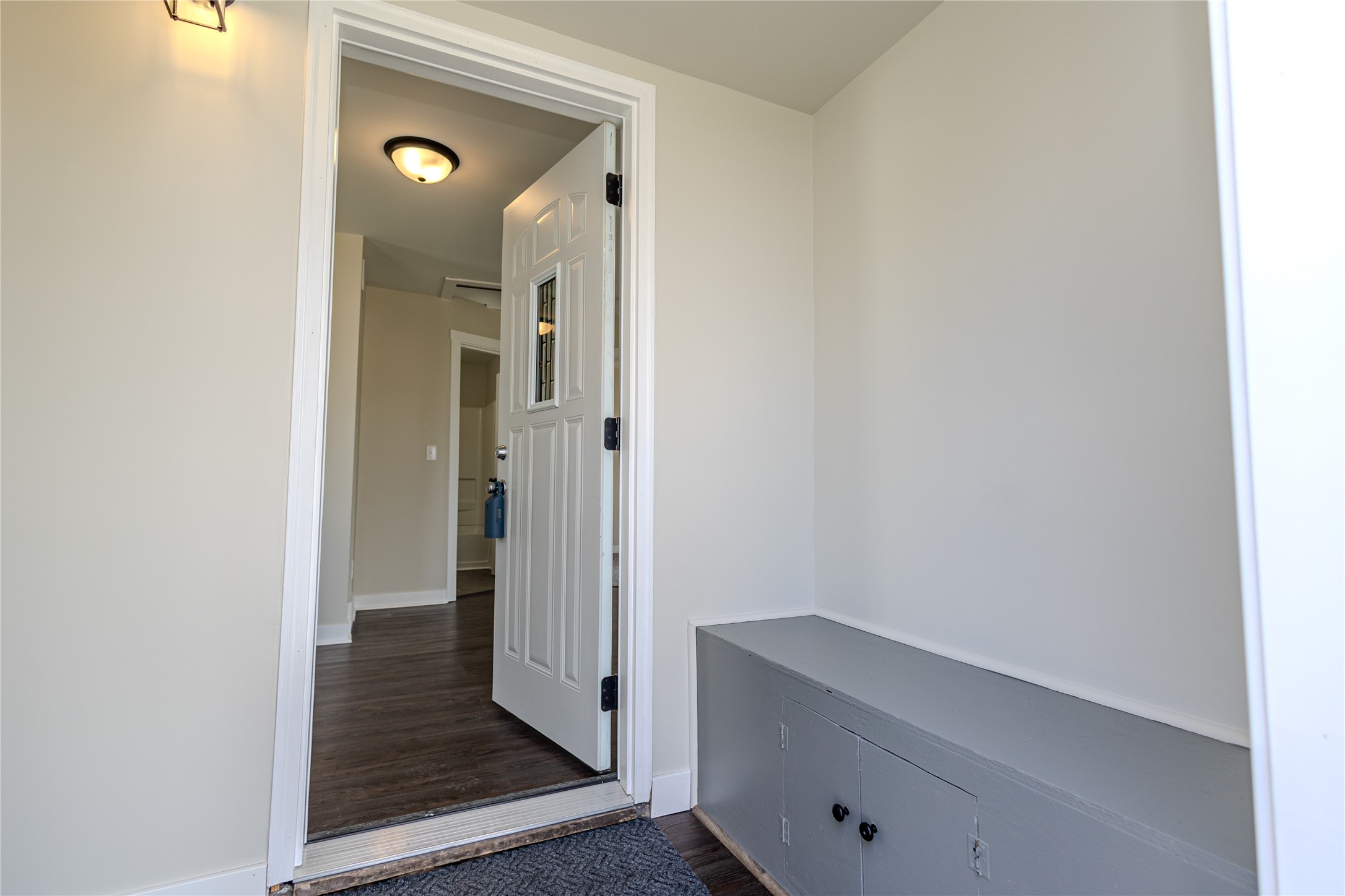 2029 Lyon Street, Des Moines, Iowa image 2