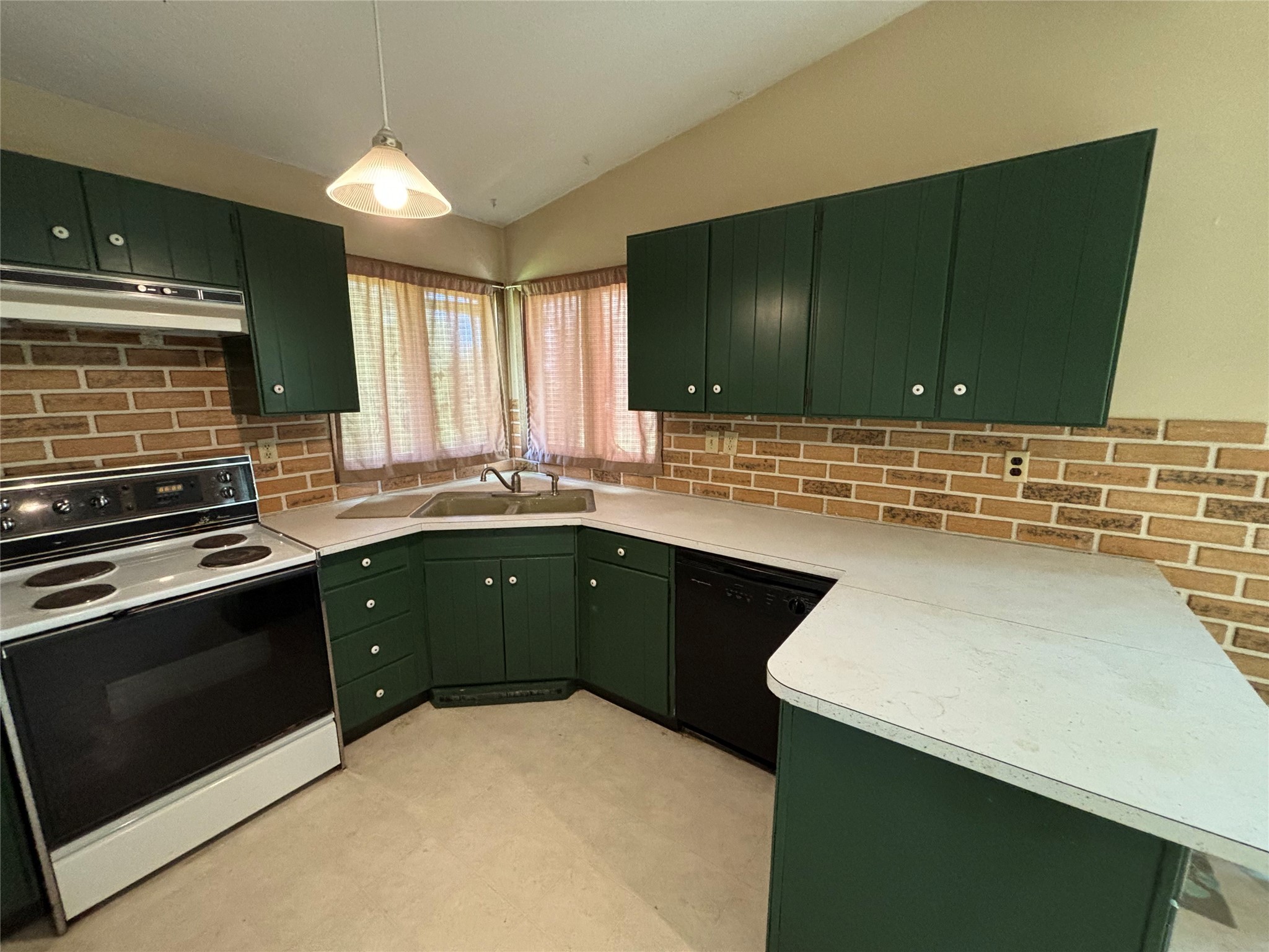 14216 Green Drive, Perry, Iowa image 6