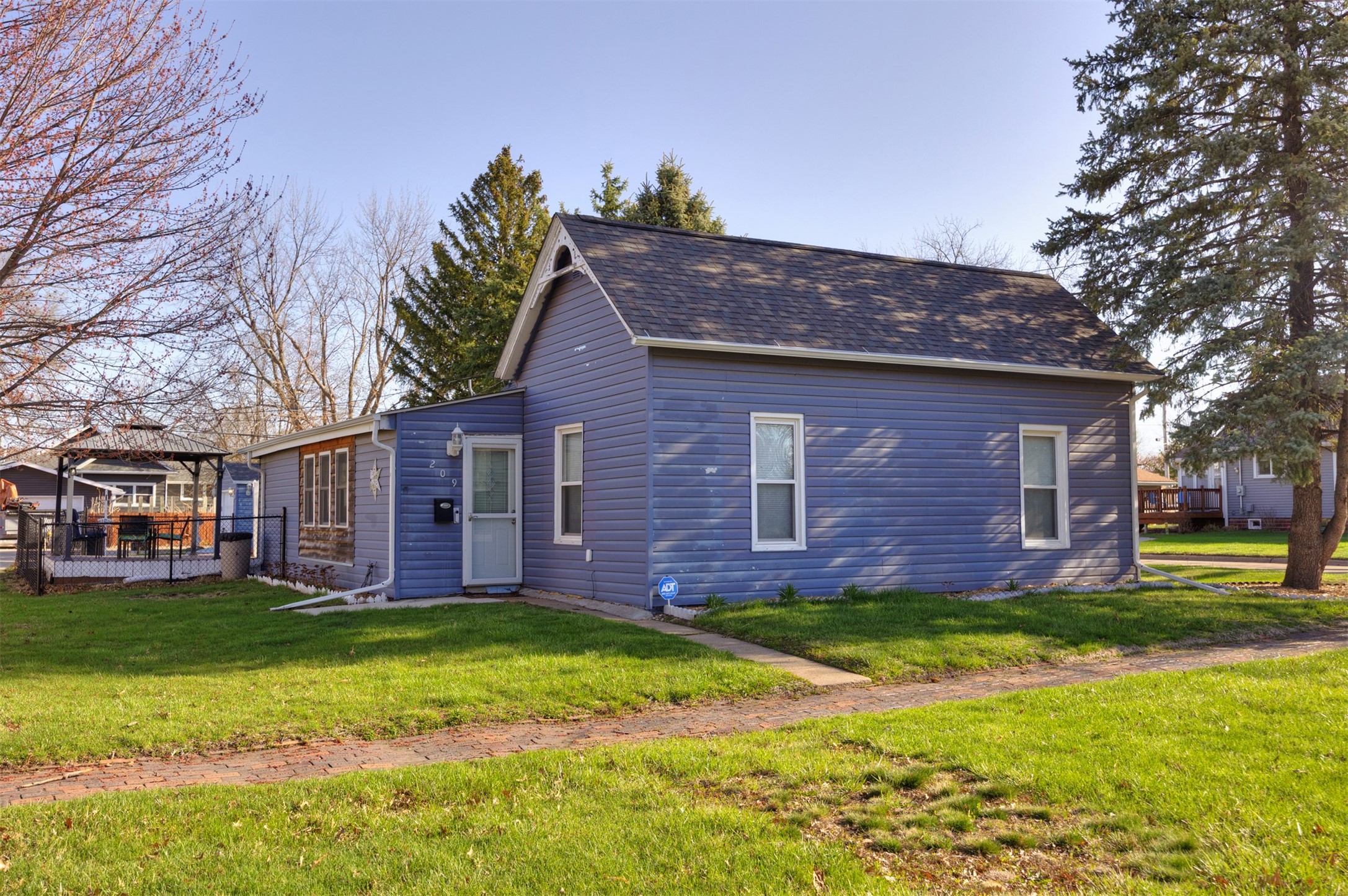 209 4th Street, Altoona, Iowa image 2