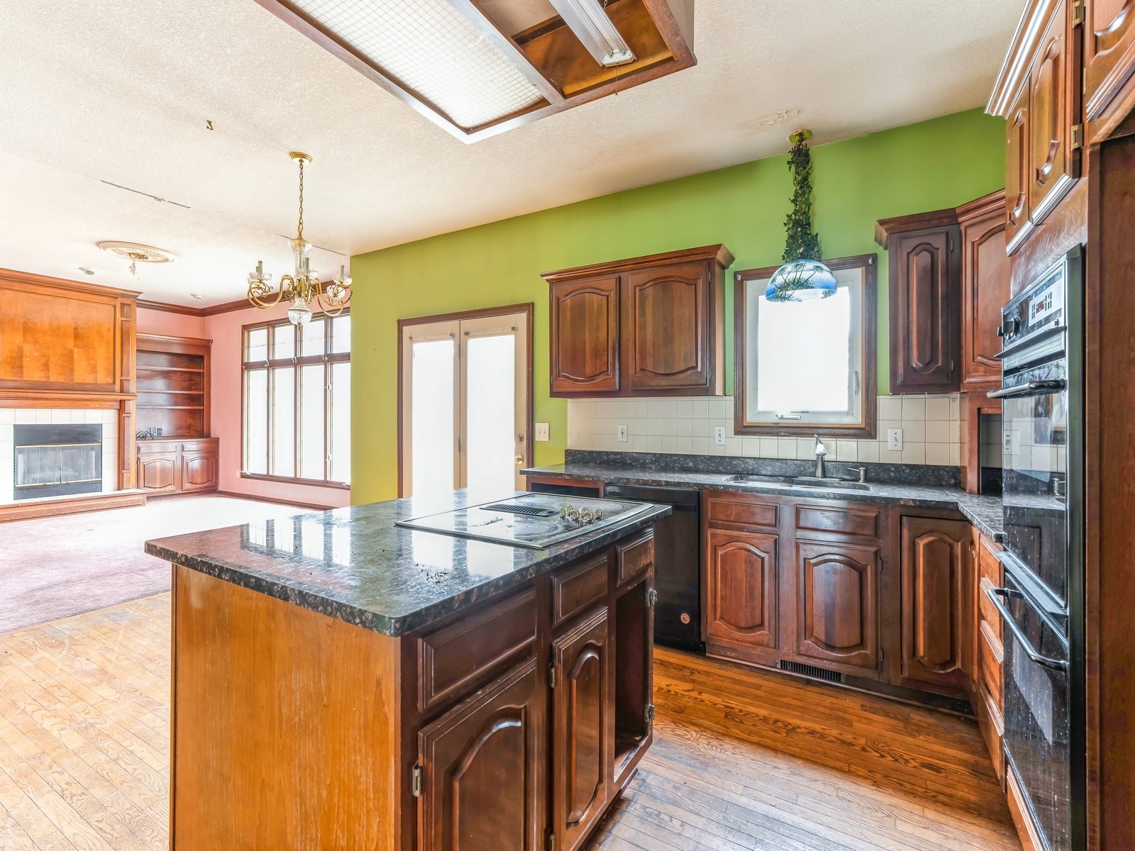 2085 Country Club Boulevard, Clive, Iowa image 15