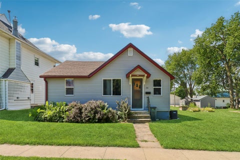 Homes For Sale - 204 Grand Street<br/> Guthrie Center, IA 50115