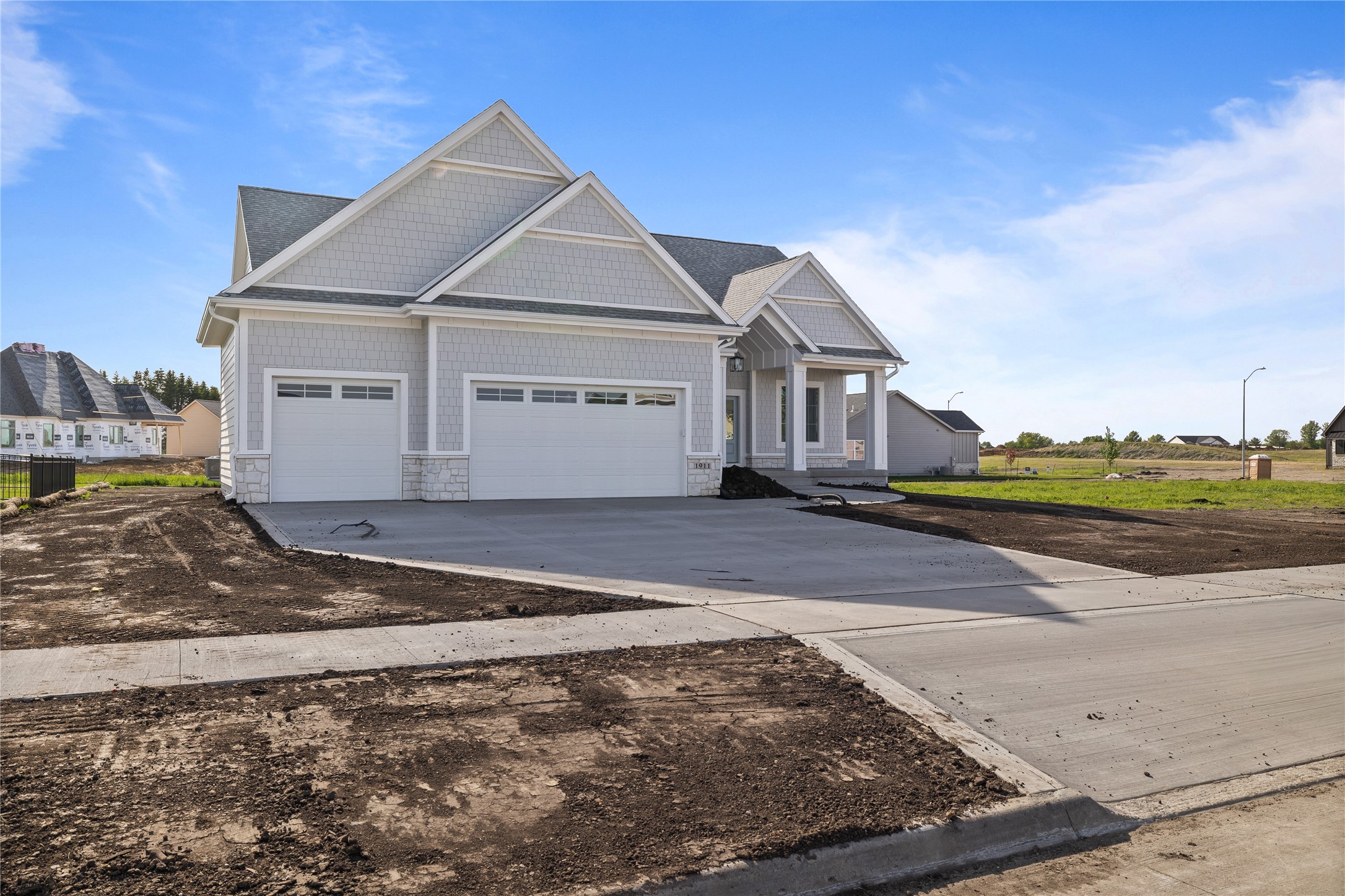 1911 NE Pine Lake Circle