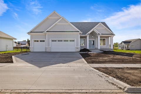 Homes For Sale - 1911 NE Pine Lake Circle<br/> Ankeny, IA 50021