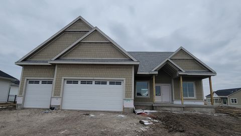 1911 NE Pine Lake Circle Ankeny IA 50021