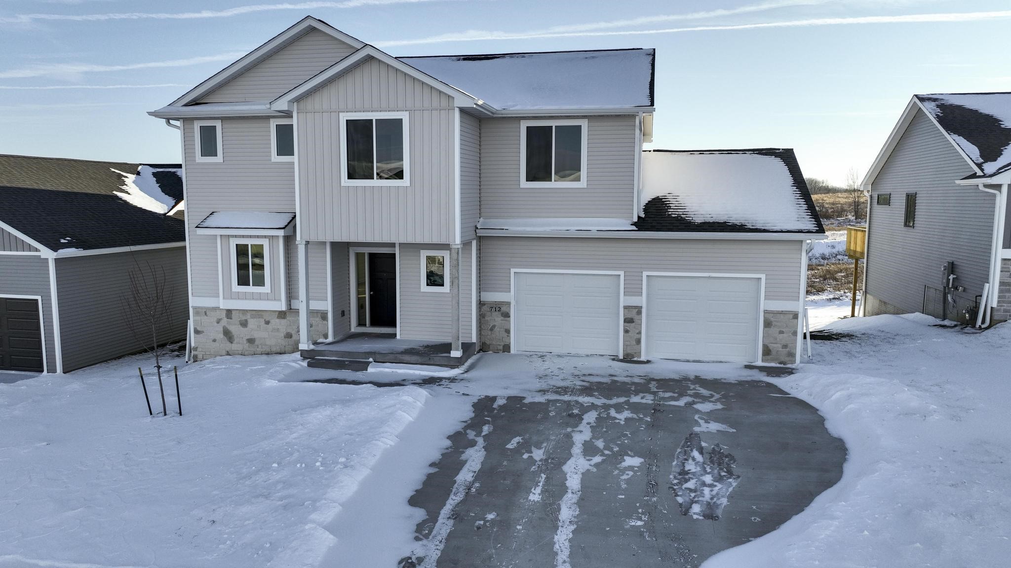 712 Plainside Avenue