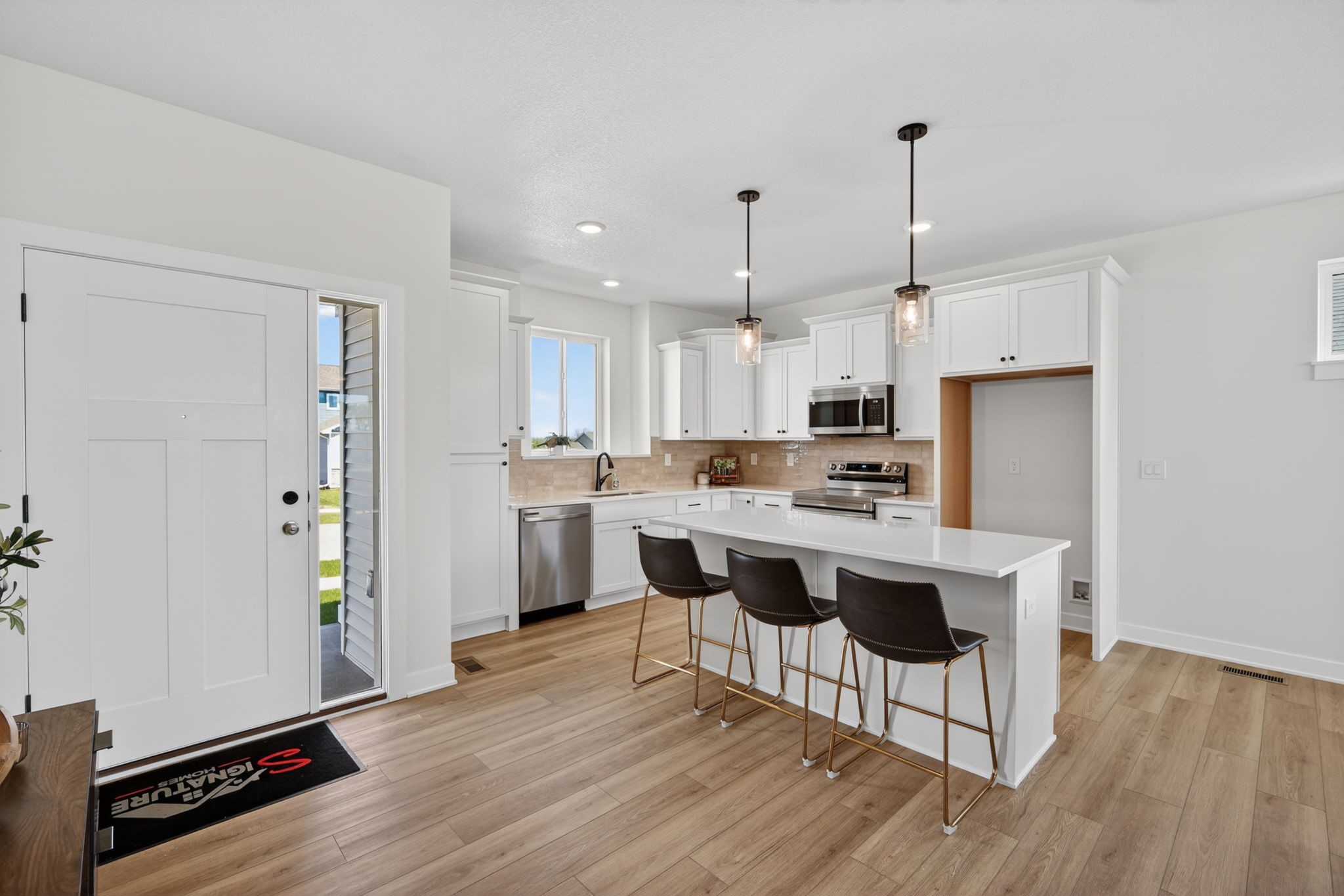 712 Plainside Avenue