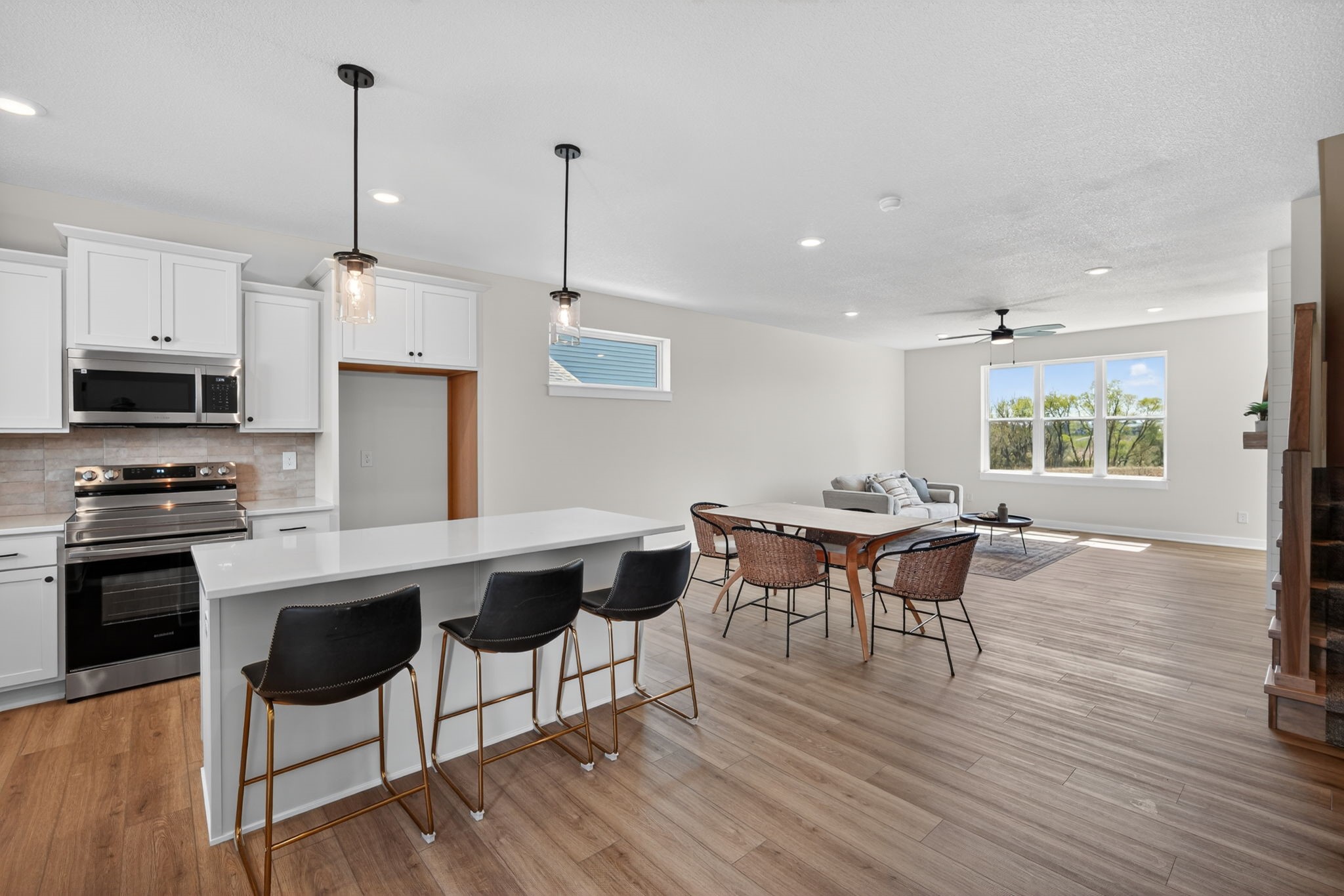 712 Plainside Avenue