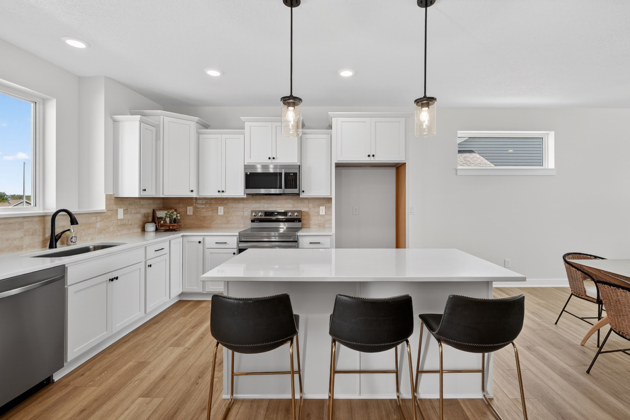 712 Plainside Avenue