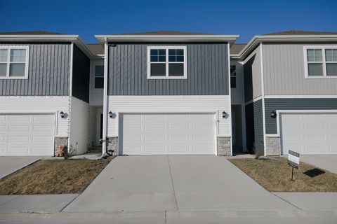 14243 Walnut Meadows Drive Urbandale IA 50323