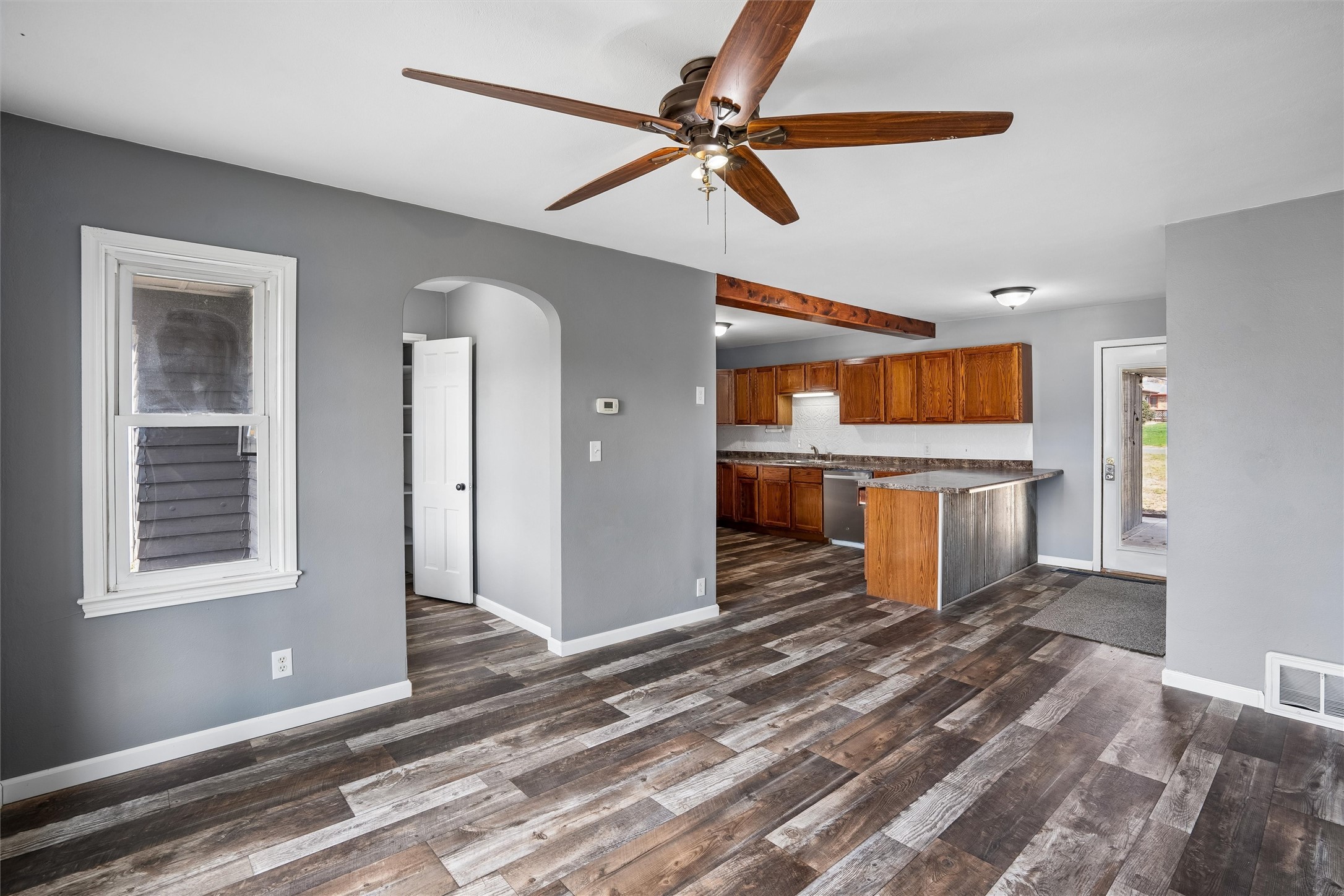 415 College HIll Avenue