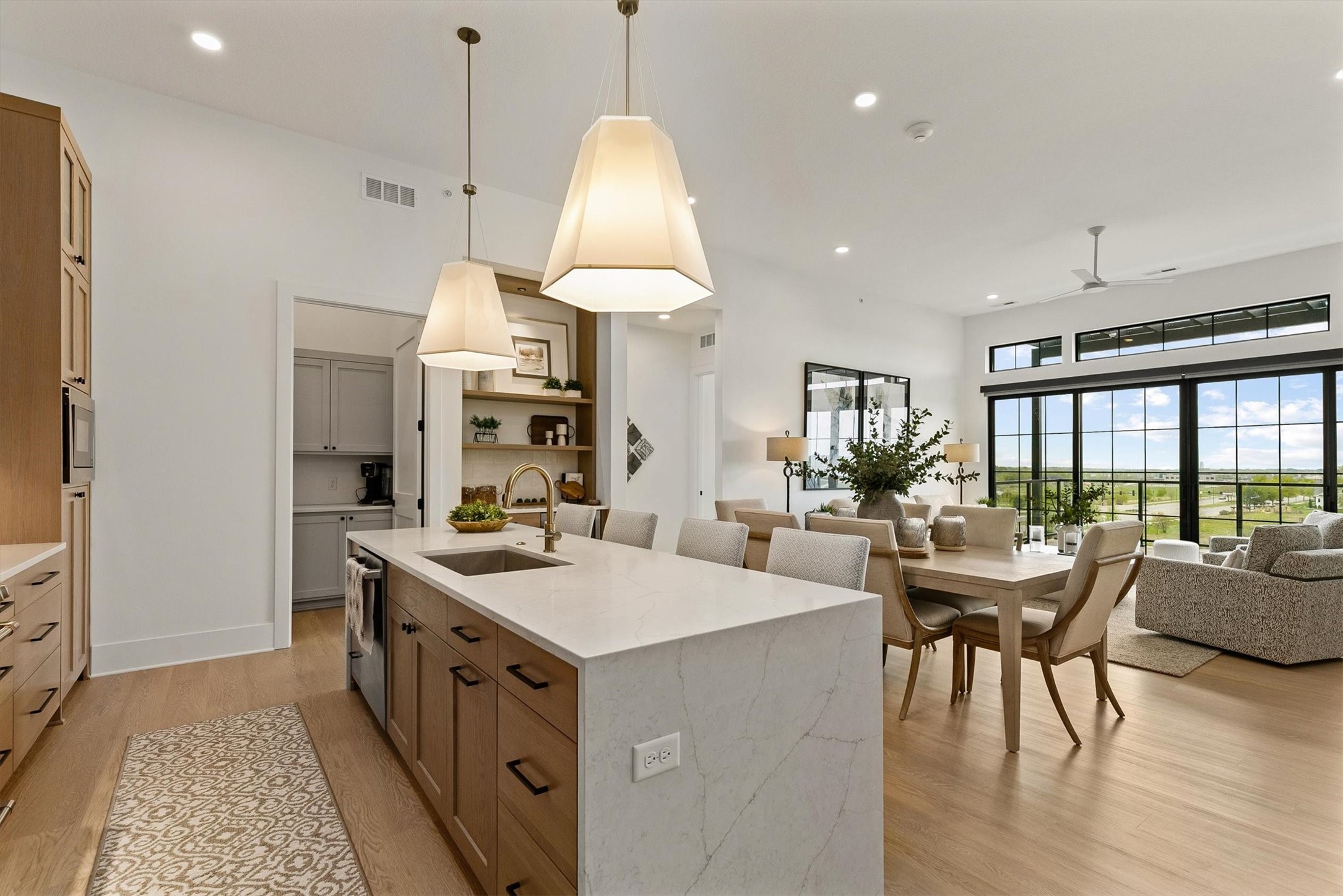 1645 SW Magazine Road 305