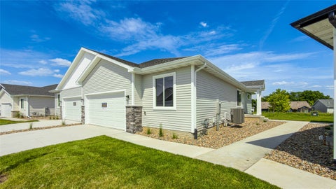 Condo For Sale - 1552 Foxtail Drive<br/> Altoona, IA 50009