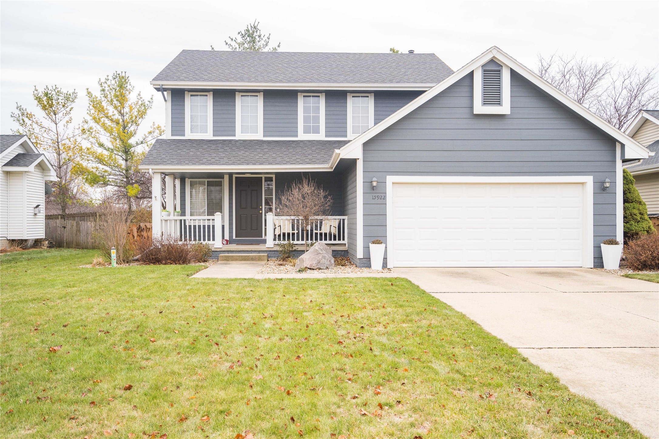 15922 Rosewood Court, Clive, Iowa image 1