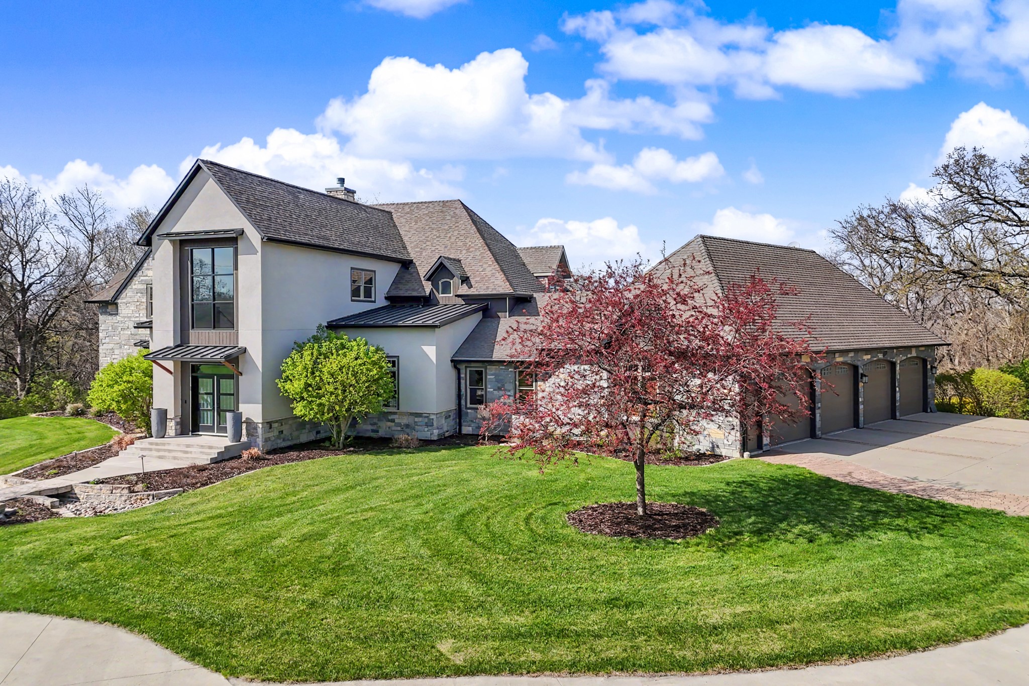 Ames, Iowa, 50010, United States, 5 Bedrooms Bedrooms, ,6 BathroomsBathrooms,Residential,Active,2041536