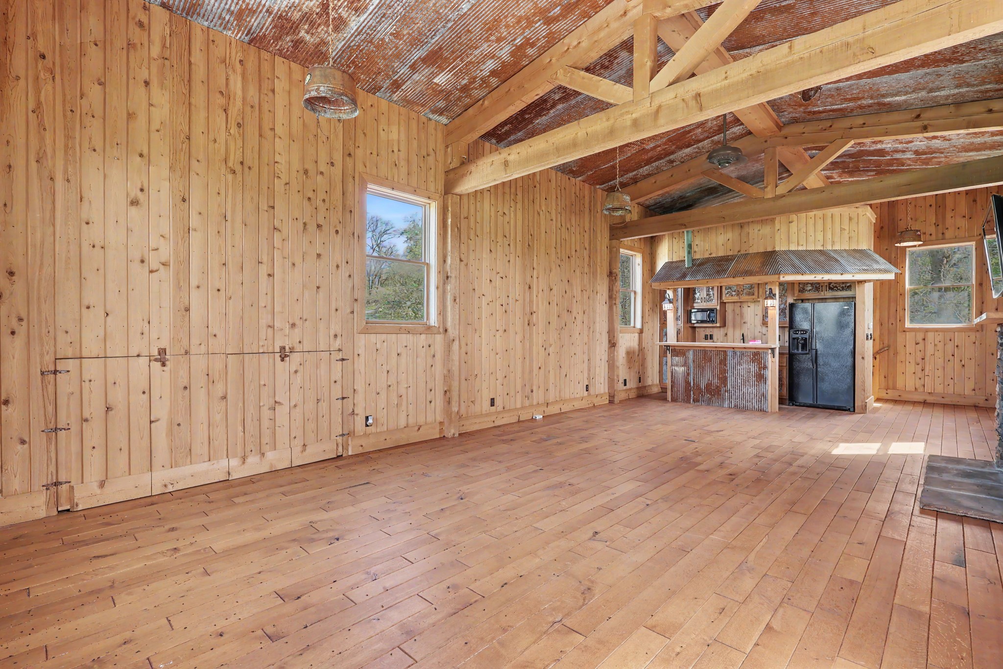 Ames, Iowa, 50010, United States, 5 Bedrooms Bedrooms, ,6 BathroomsBathrooms,Residential,Active,2041536