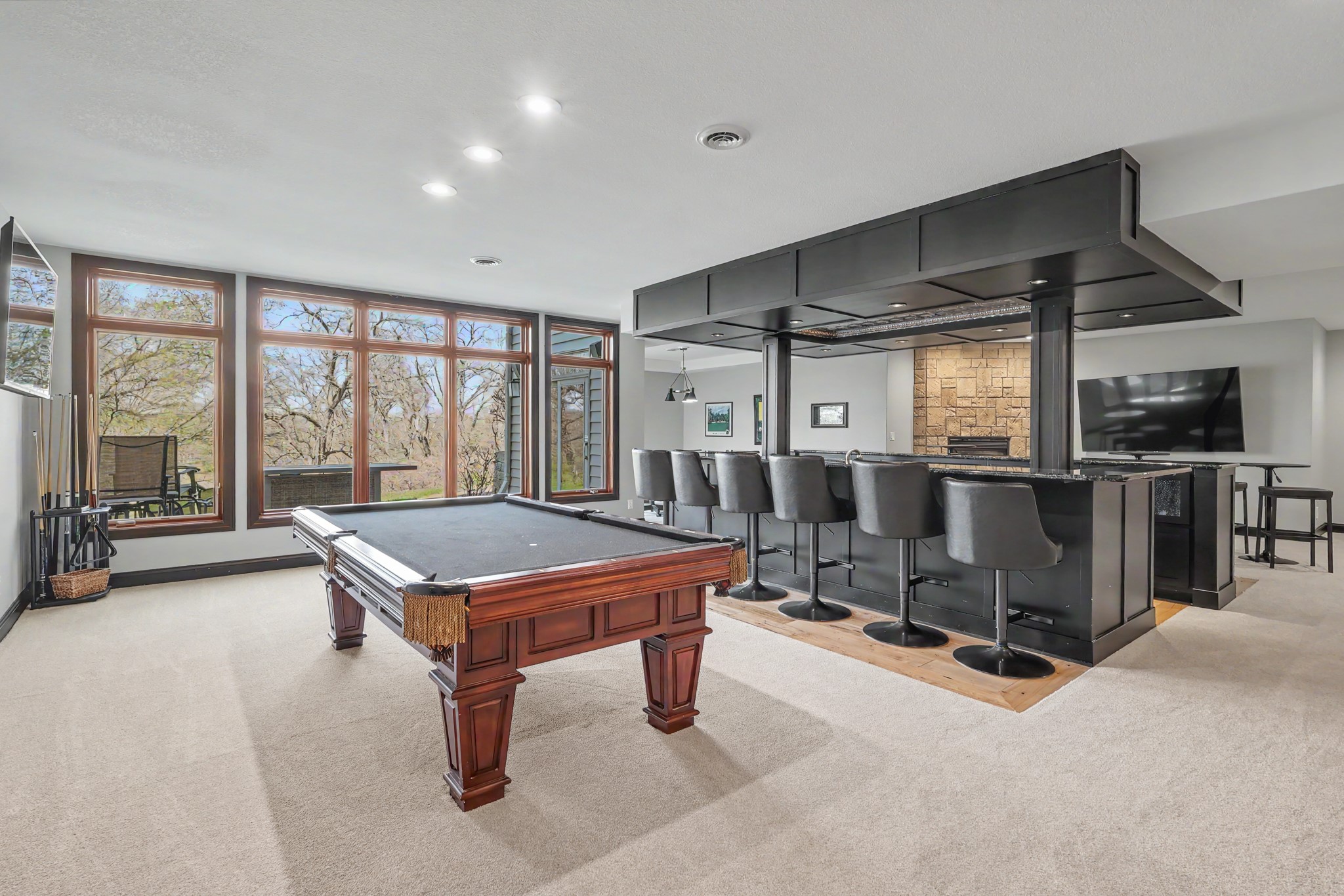 Ames, Iowa, 50010, United States, 5 Bedrooms Bedrooms, ,6 BathroomsBathrooms,Residential,Active,2041536