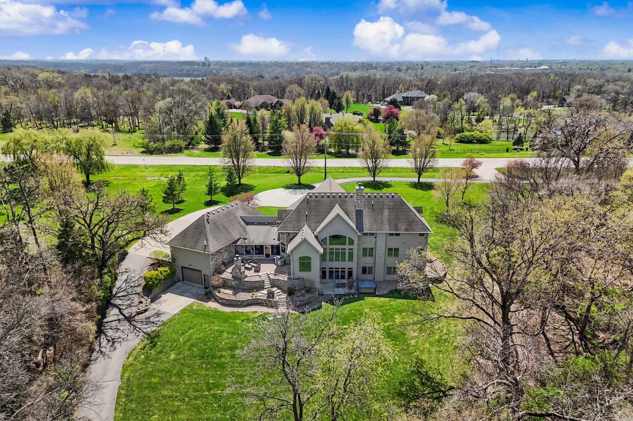Ames, Iowa, 50010, United States, 5 Bedrooms Bedrooms, ,6 BathroomsBathrooms,Residential,Active,2041536