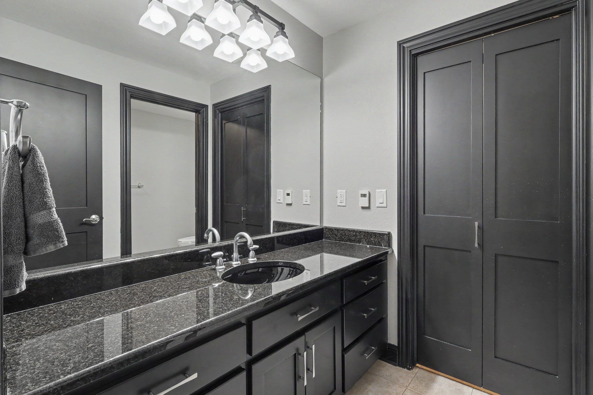 Ames, Iowa, 50010, United States, 5 Bedrooms Bedrooms, ,6 BathroomsBathrooms,Residential,Active,2041536
