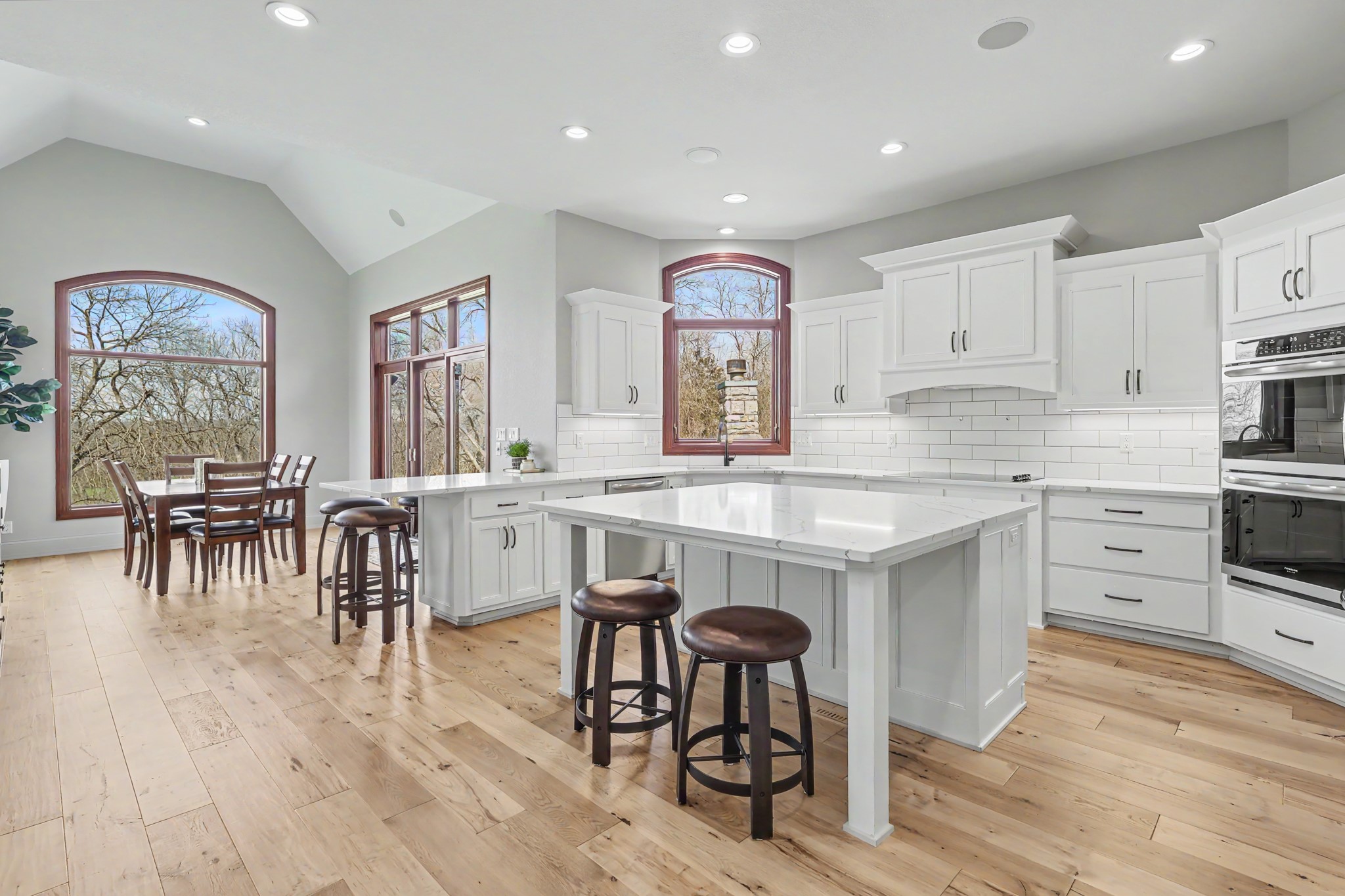 Ames, Iowa, 50010, United States, 5 Bedrooms Bedrooms, ,6 BathroomsBathrooms,Residential,Active,2041536