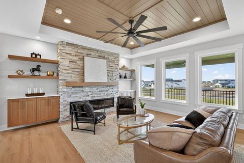 830 NW Sandy Hollow Circle Waukee IA 50263