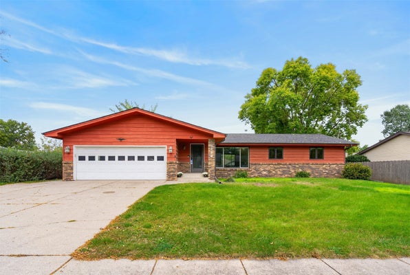 2017 STEVENSON DR, AMES, IA 50010 - Image 1999deb08a46f922f3f32e5dc3cfbc0b/108387016