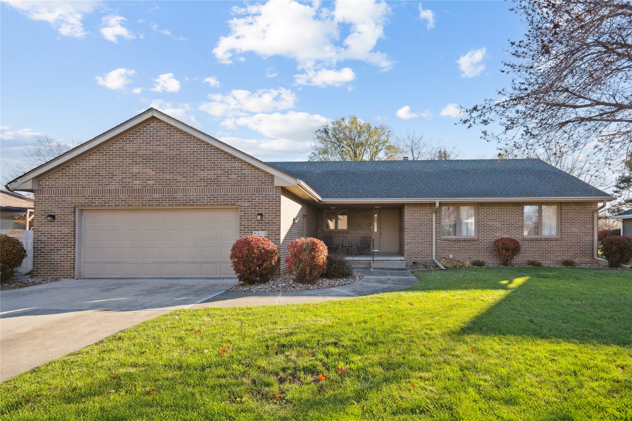 4615 77th Street, Urbandale, Iowa image 1