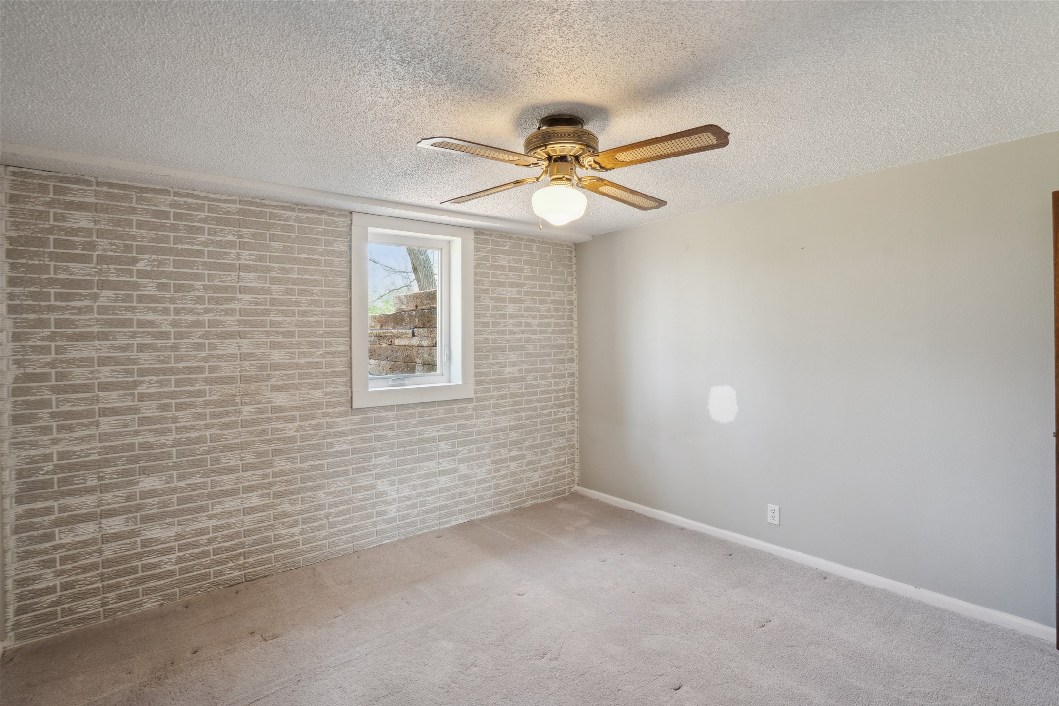 2295 Dakota Drive, Pella, Iowa image 16