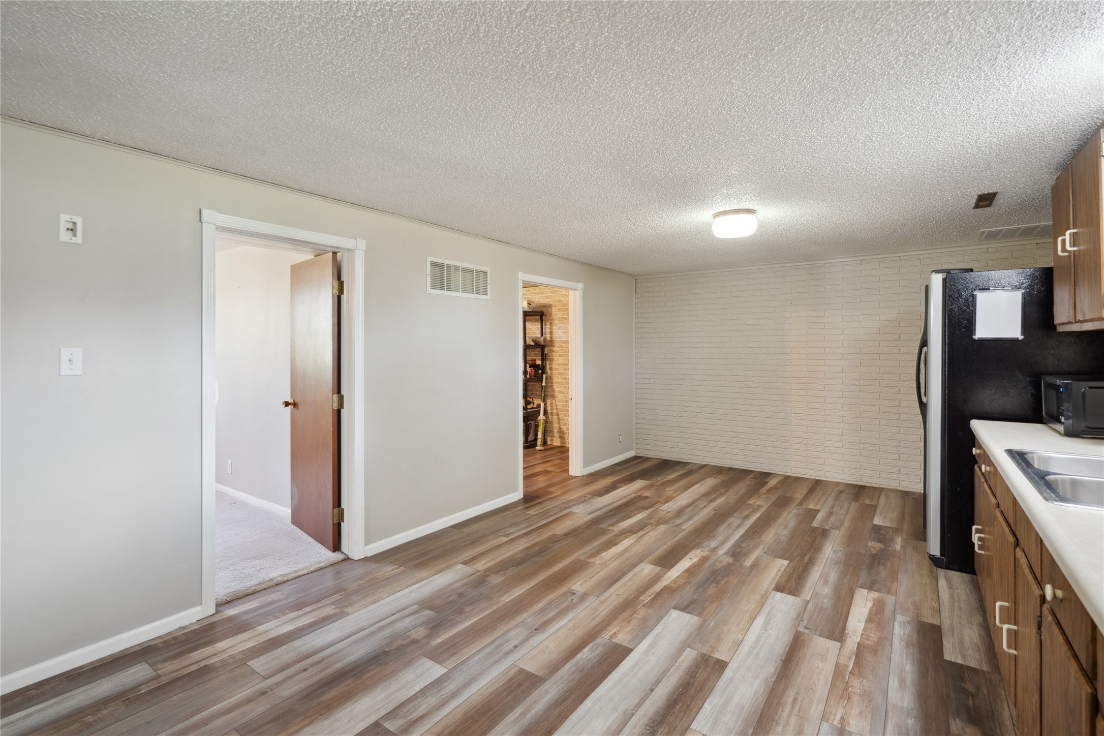 2295 Dakota Drive, Pella, Iowa image 13