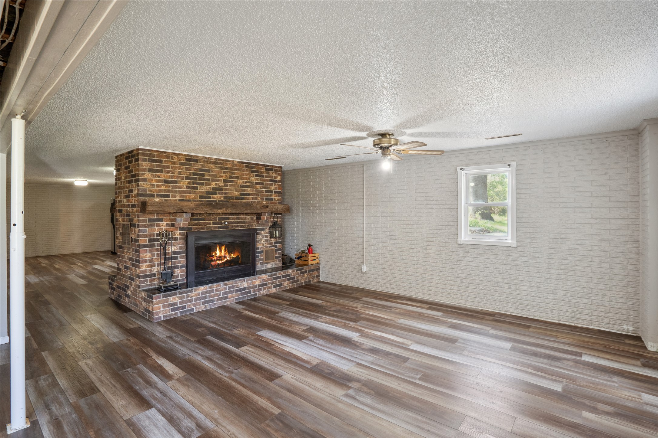 2295 Dakota Drive, Pella, Iowa image 4