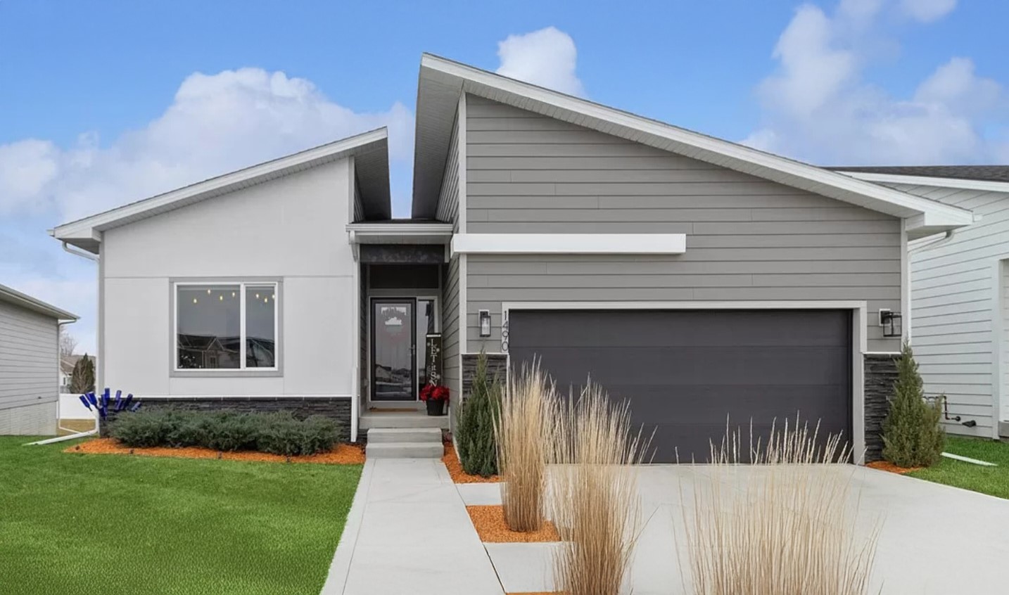 1490 SE Mesa Drive, Waukee, Iowa image 1