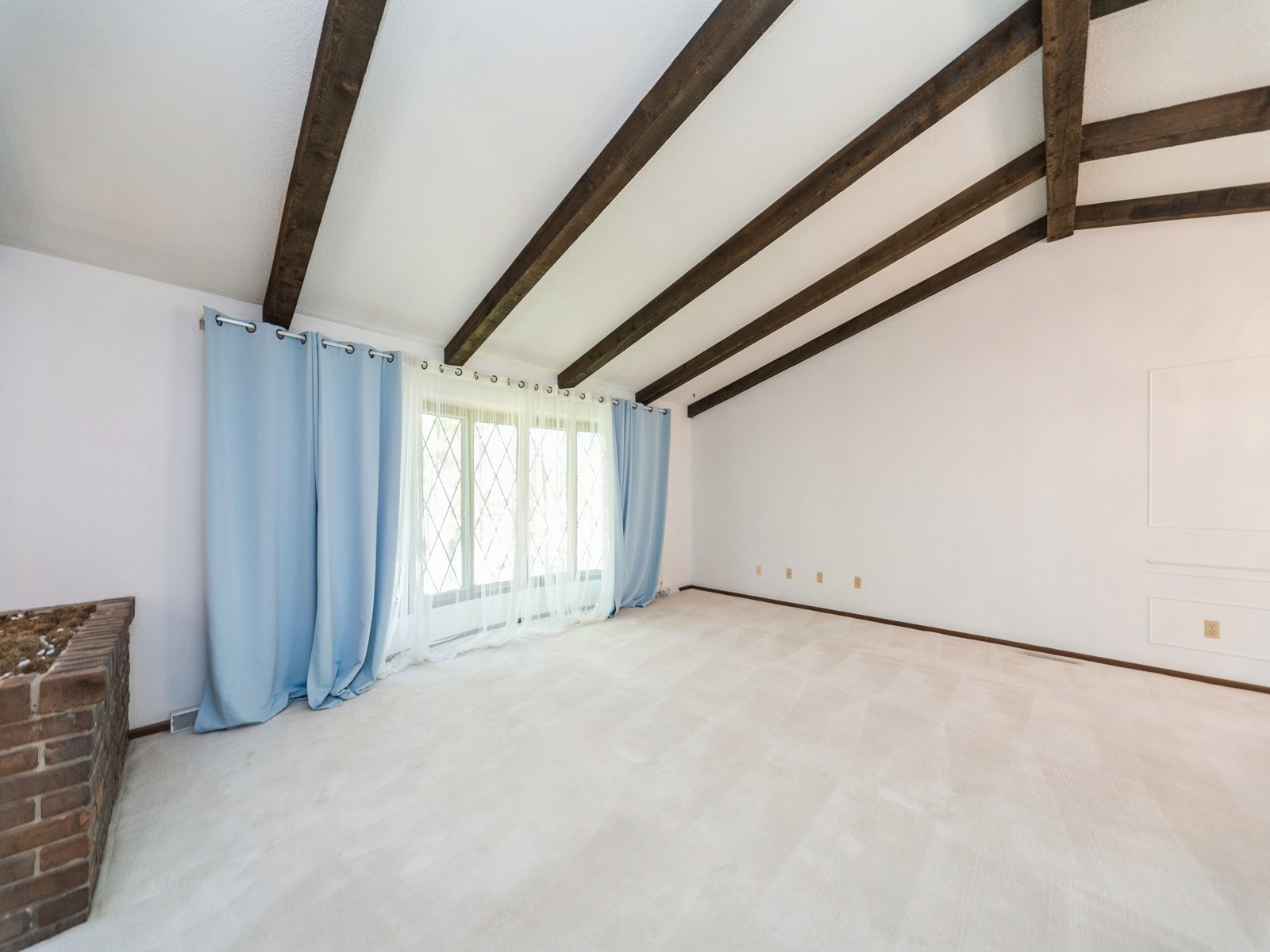 4113 77th Place Circle, Urbandale, Iowa image 3