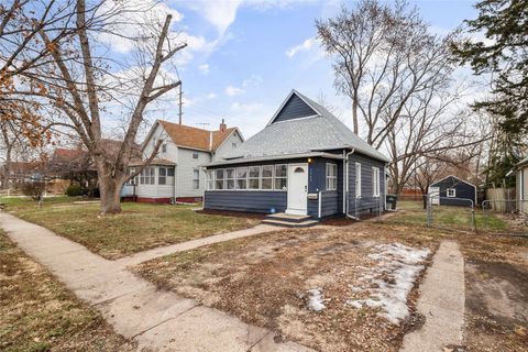 1369 York Street Des Moines IA 50316