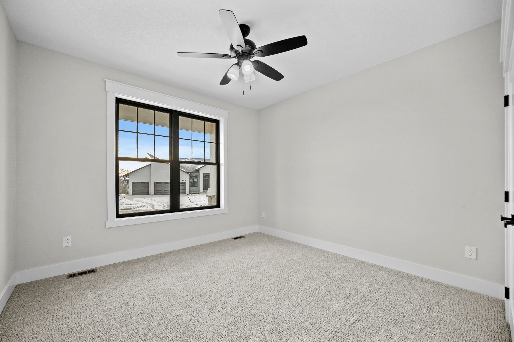 2600 E Madison Avenue, Des Moines, Iowa image 22