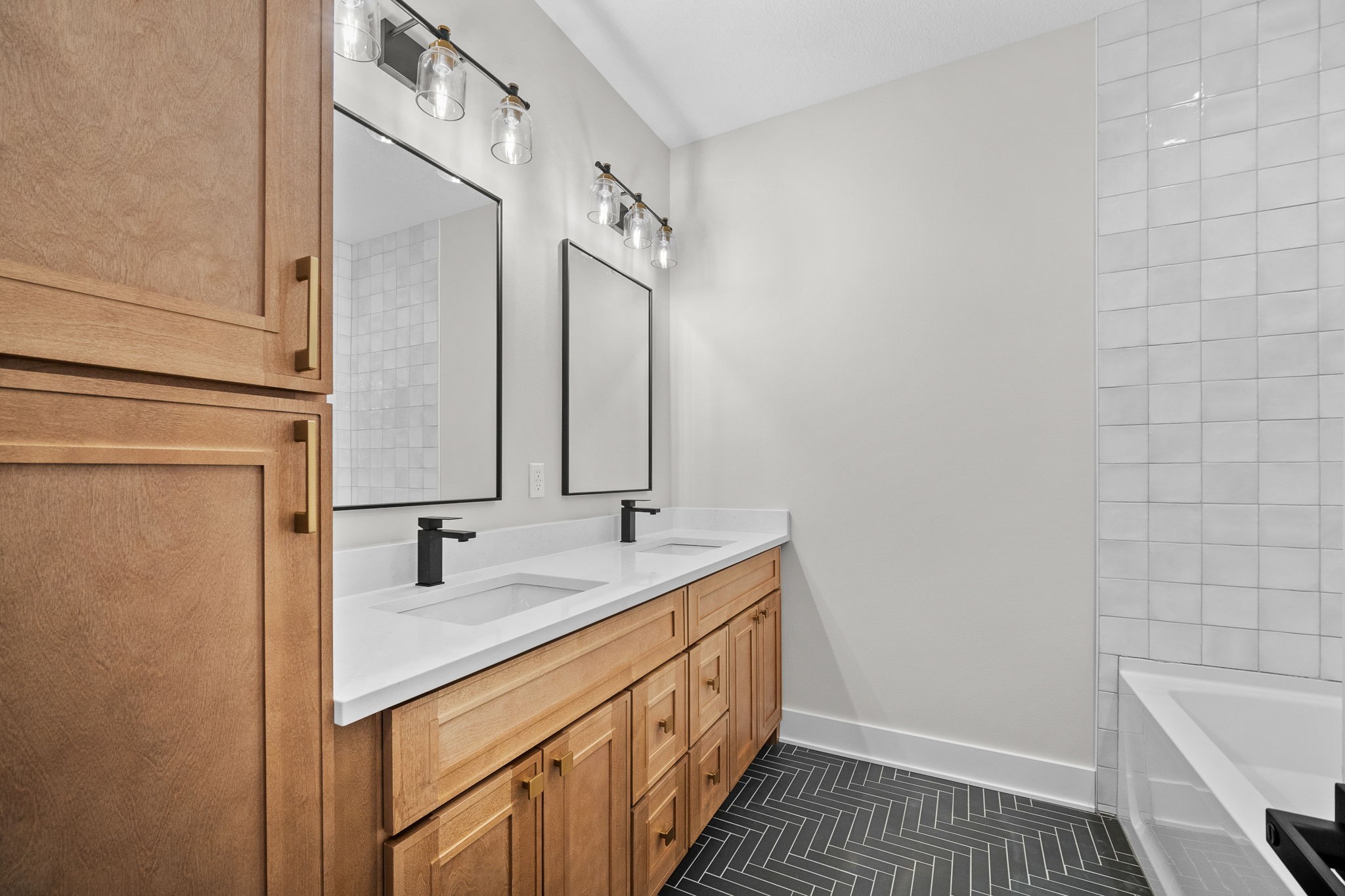 2600 E Madison Avenue, Des Moines, Iowa image 33