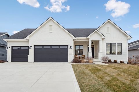 16109 Goodman Court Urbandale IA 50323
