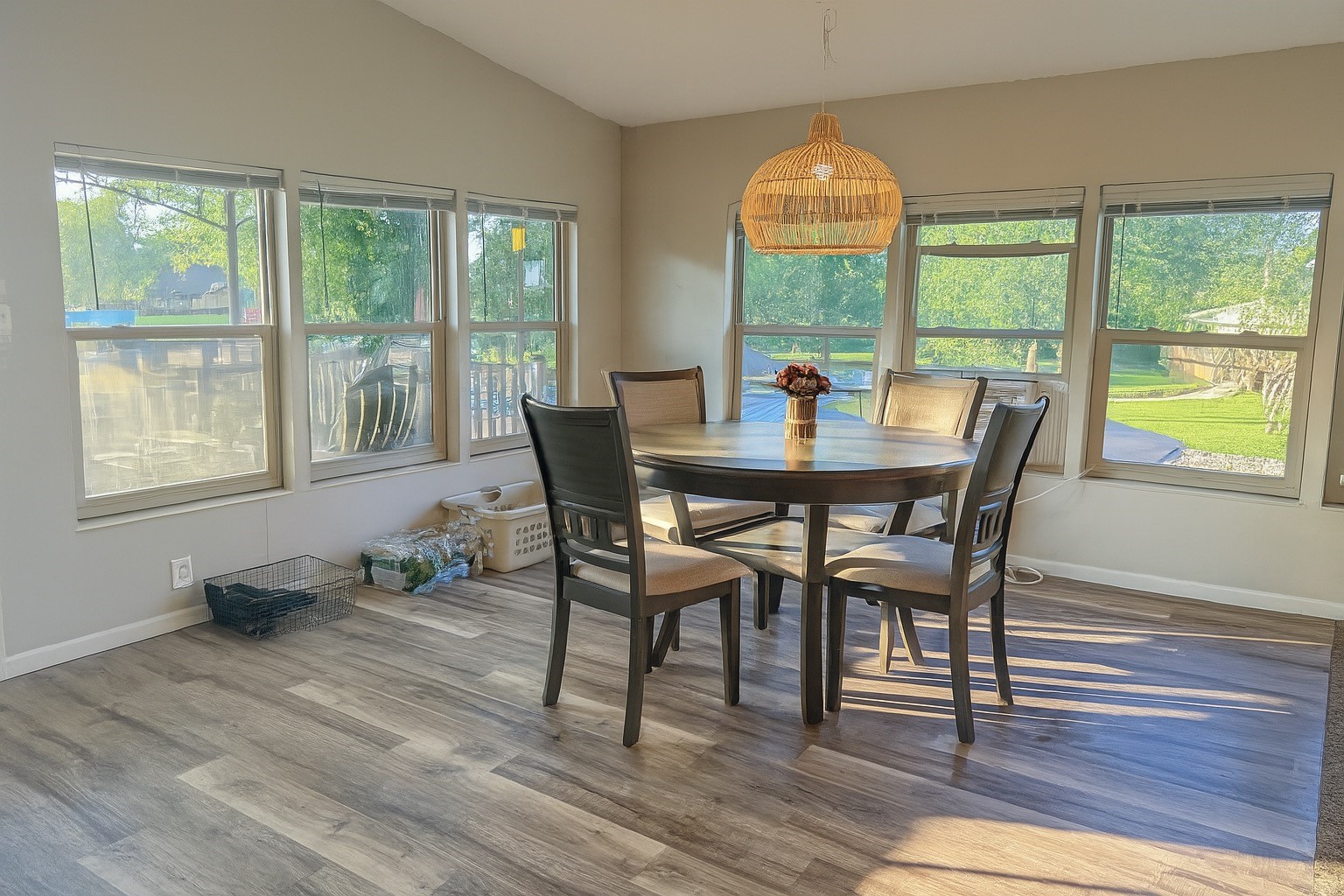 3186 Overland Trail