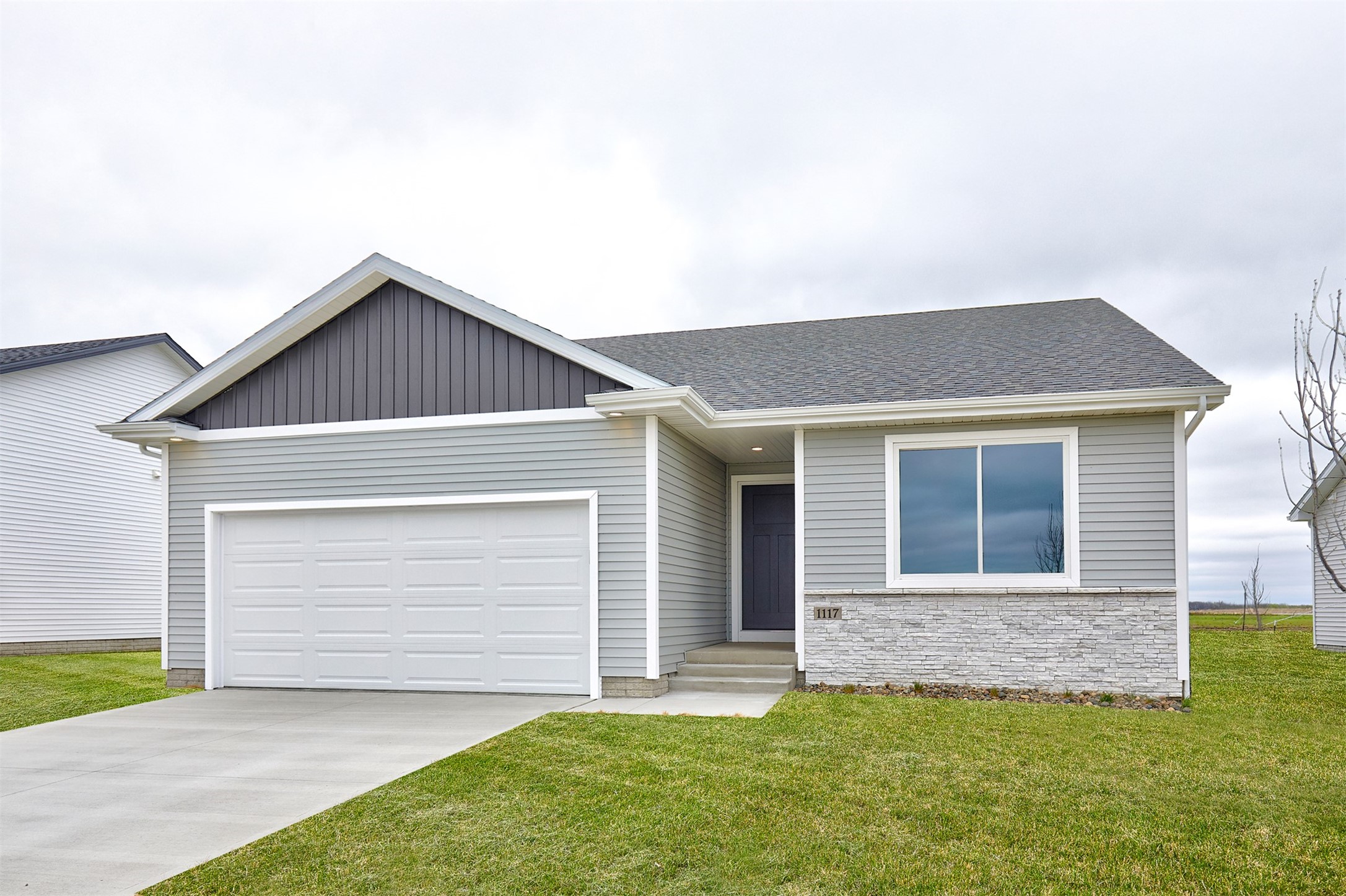 1117 Featherstone Avenue, Bondurant, Iowa image 2