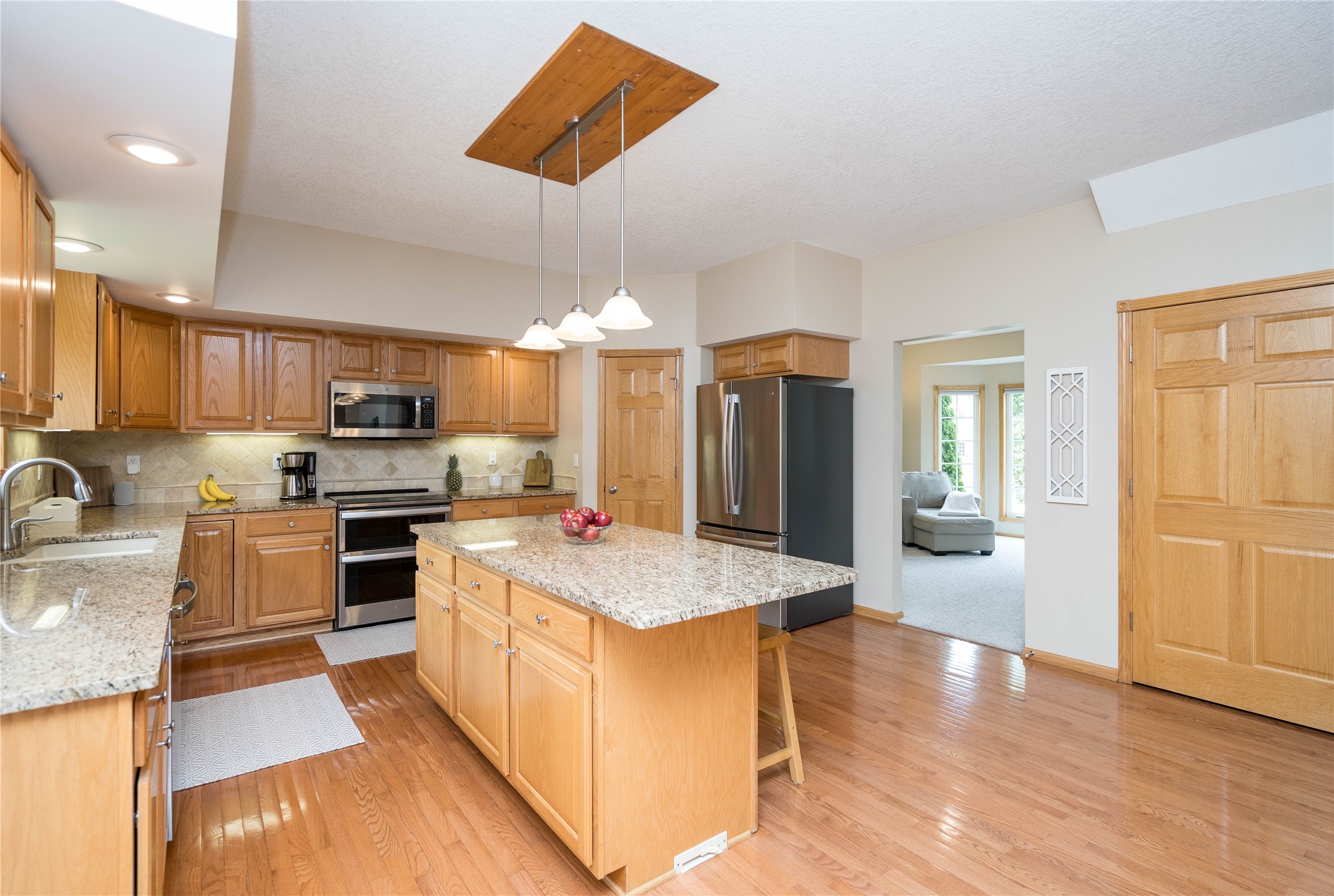 2303 NE Bel Aire Drive, Ankeny, Iowa image 2