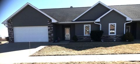 Condo For Sale - 302 Coneflower Court<br/> Jasper County, Monroe, IA 50170