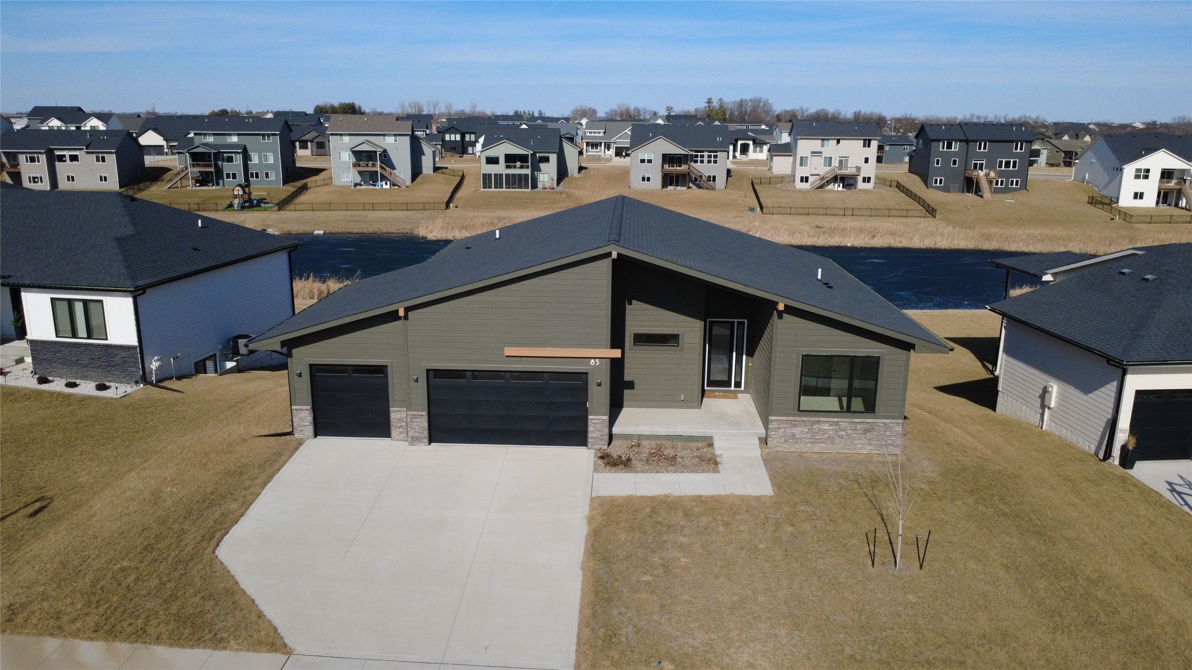 85 NW Alderleaf Drive