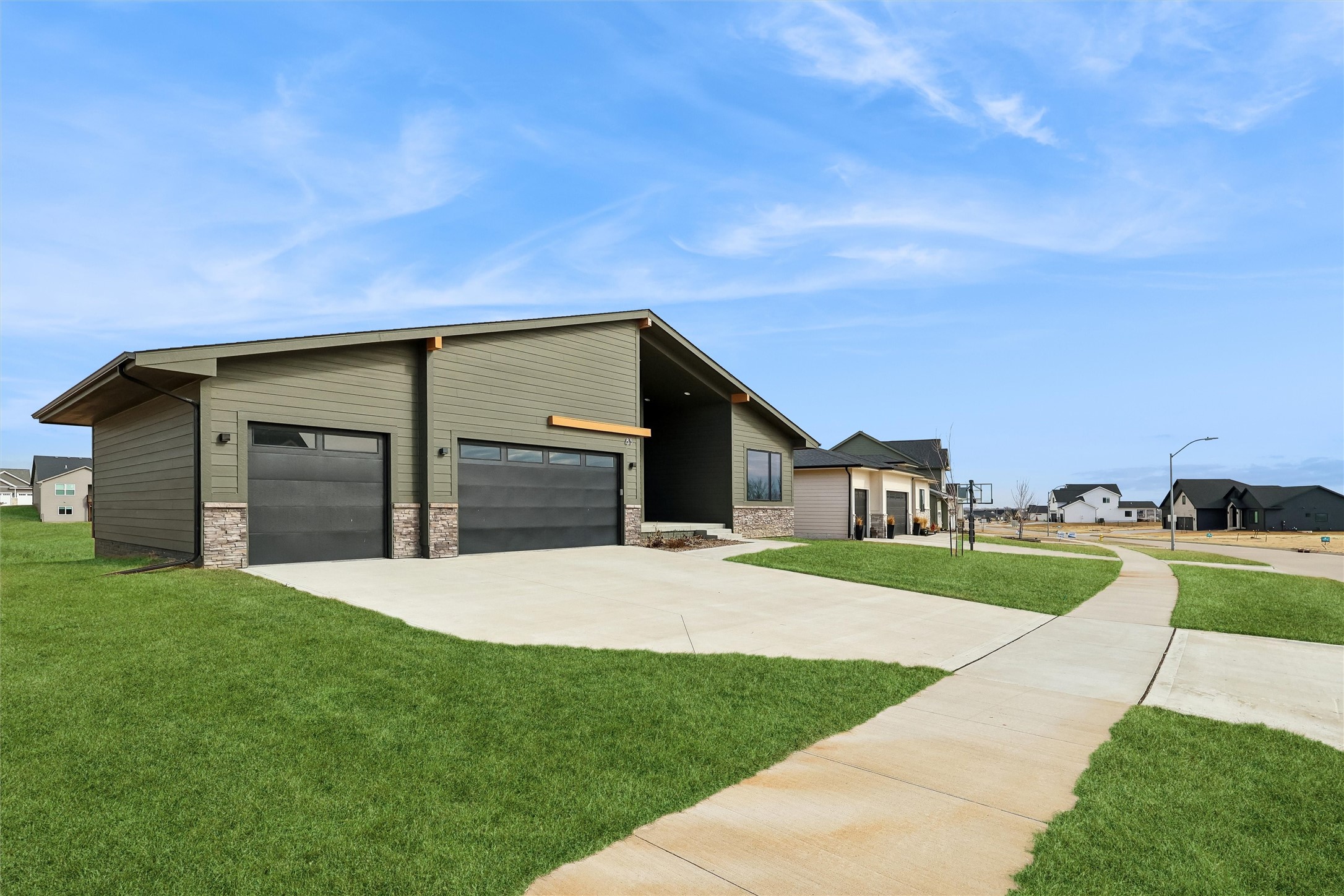 85 NW Alderleaf Drive