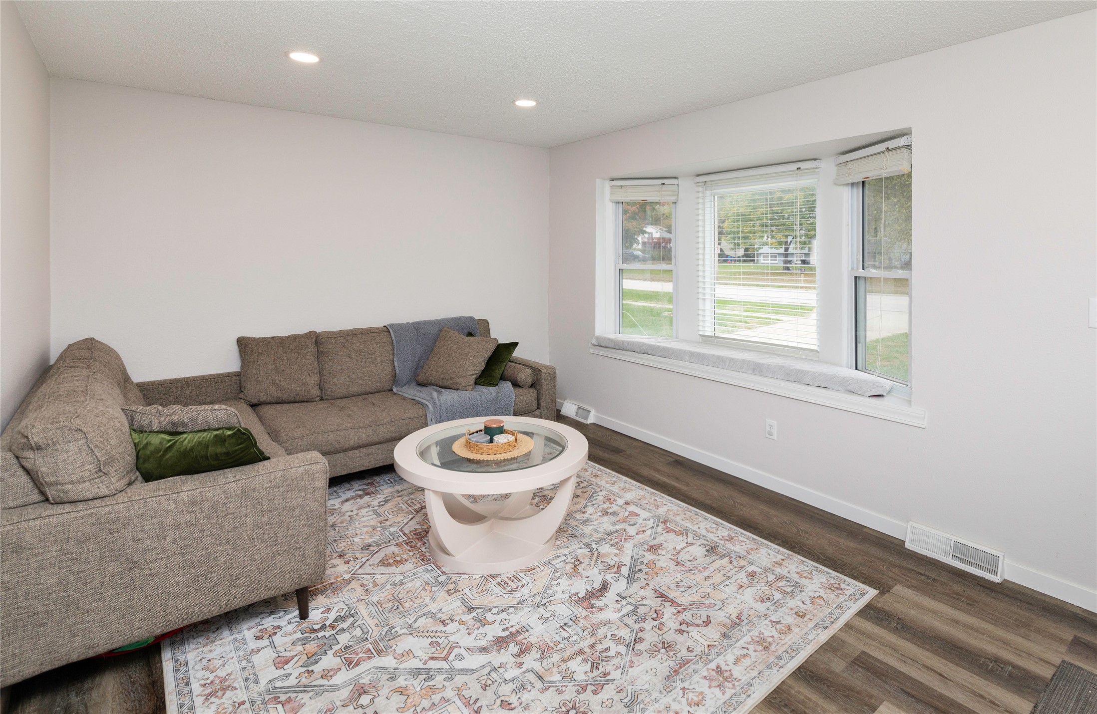 270 N Pleasant Hill Boulevard