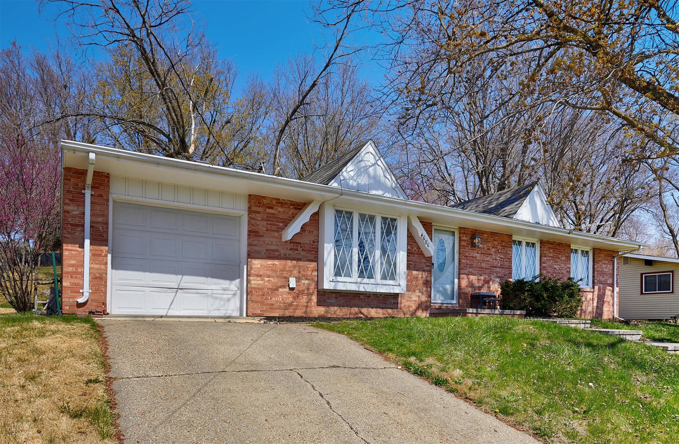 4686 Parkridge Avenue, Pleasant Hill, Iowa image 2