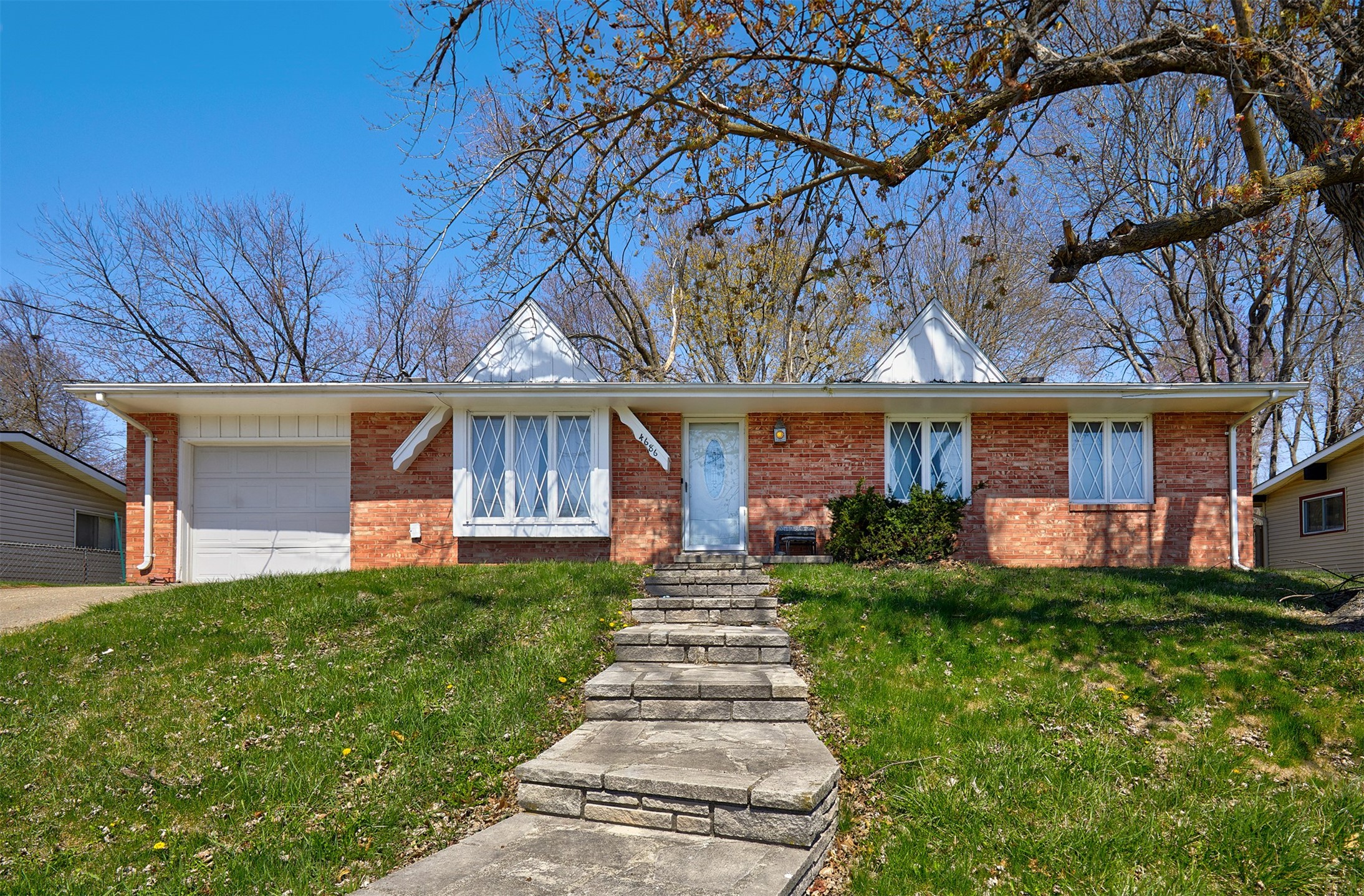 4686 Parkridge Avenue, Pleasant Hill, Iowa image 1
