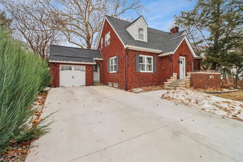 124 34th Street Des Moines IA 50312