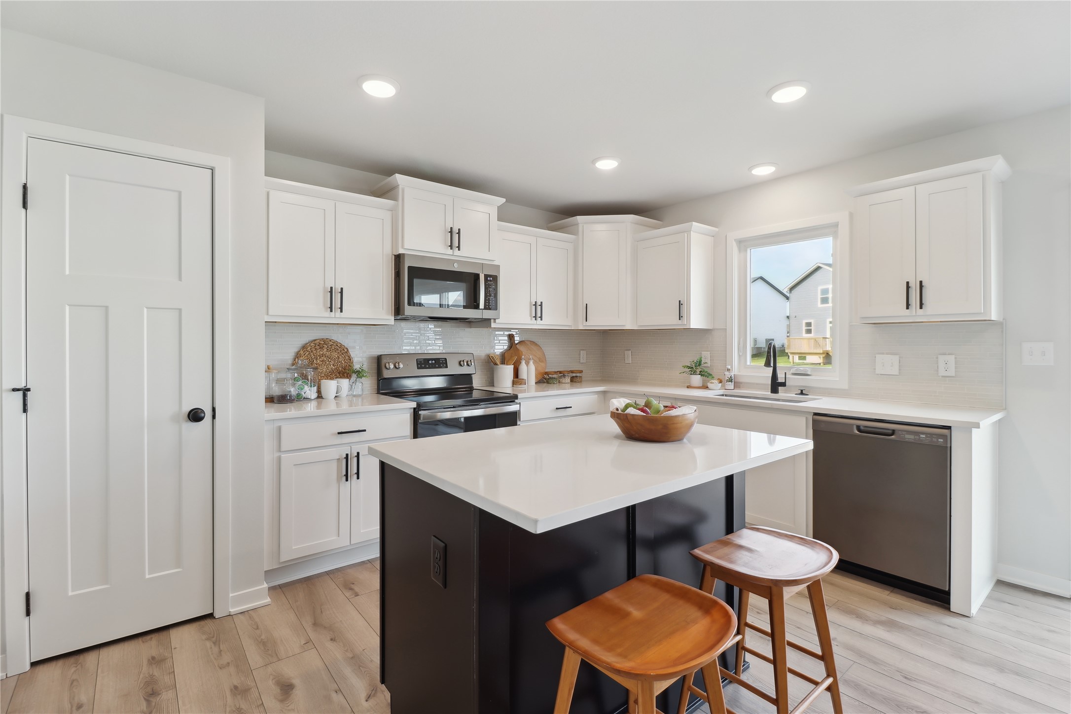 690 NW Rosemont Drive, Waukee, Iowa image 2