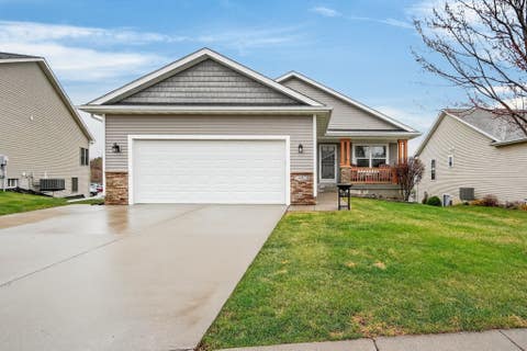 Condo For Sale - 14408 Greenbelt Drive<br/> Dallas County, Urbandale, IA 50323