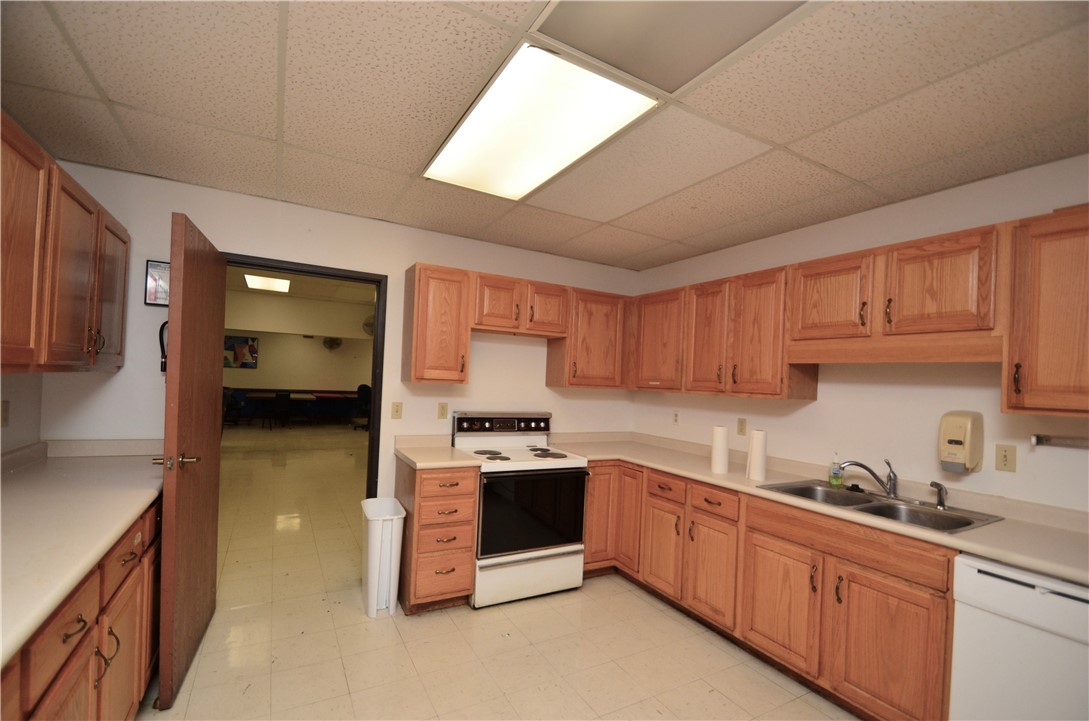 2601 E University Avenue